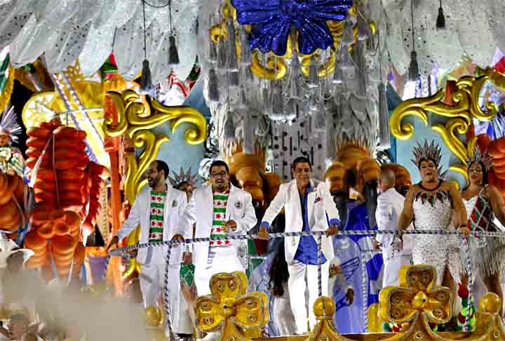 Zeca Pagodinho - Grande Rio 2023 - Apesar de ser portelense, o cantor recebeu a homenagem de uma escola próxima de seu reduto: Xerém. A agremiação de Caxias contou a relação de Zeca com a religiosidade e ficou com o sexto lugar.