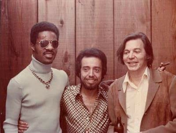 Jobim escreveu muitas das canções do disco que se tornou um dos álbuns de jazz mais vendidos de todos os tempos, e transformou Astrud Gilberto, que cantou em Garota de Ipanema e Corcovado, em uma sensação internacional.