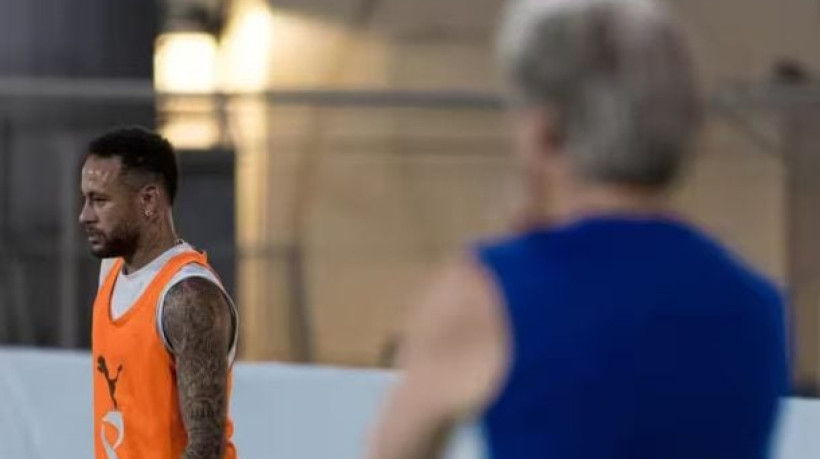 Treinador português afirma ainda que o brasileiro foi o 'melhor jogador que ele trabalhou' na carreira