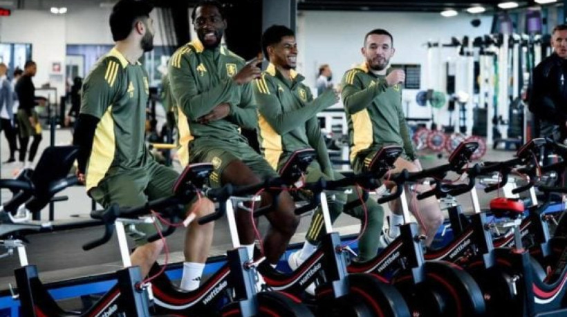 Equipes se enfrentam neste domingo (9), às 14h35 (de Brasília), no Villa Park, pela 4ª fase da Copa da Inglaterra