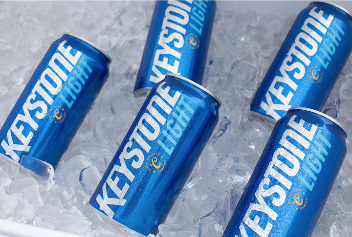  Keystone Light -  Teor alcoólico de 4,1% - Cerveja lager leve e suave, destinada a um público jovem. Produzida pela Molson Coors nos Estados Unidos.