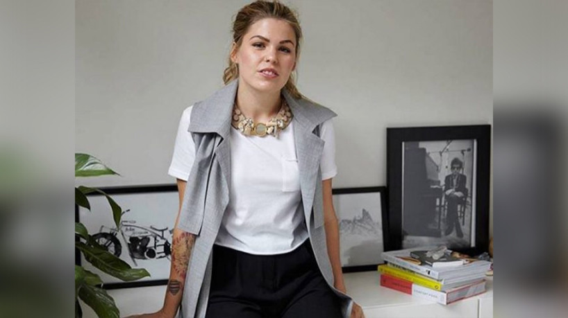 Belle Gibson, influencer que foi desmascarada por alegações de que teria curado câncer em estágio terminal com mudanças na alimentação