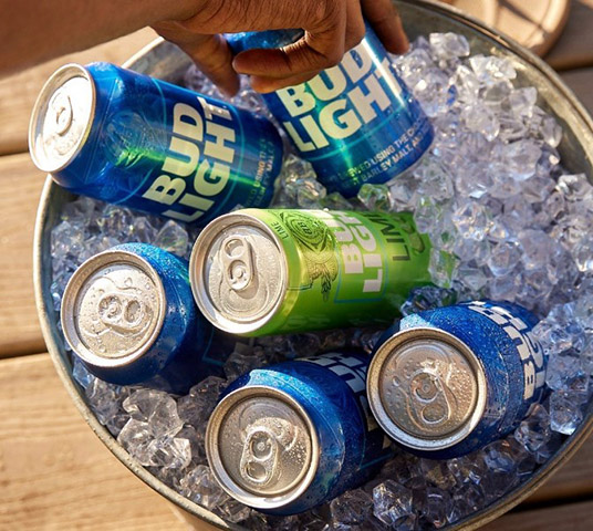 Reclamações: Excesso de suavidade, um gosto de flocos de milho na cerveja  e também muito doce.