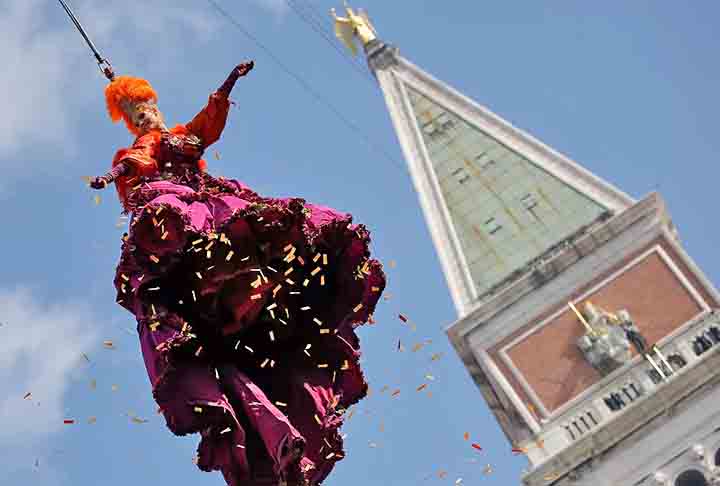 O Carnaval é a maior festa popular no Brasil. Mas há outros lugares no mundo em que a folia também é tradicional e grandiosa. O Flipar mostra a seguir alguns desses carnavais!