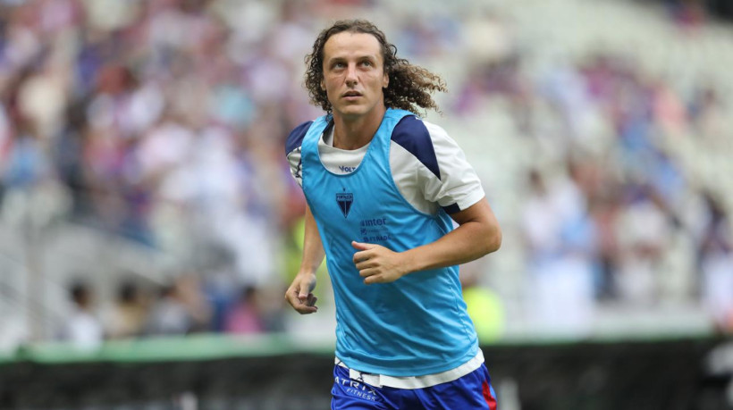 Zagueiro David Luiz durante aquecimento no jogo Fortaleza x Ceará, no Castelão, pelo Campeonato Cearense 2025