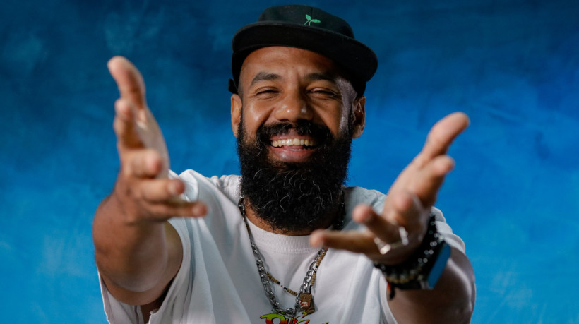 Russo Passapusso, vocalista do BaianaSystem, anunciou convite a tr&ecirc;s participa&ccedil;&otilde;es no show da banda no Carnaval de Fortaleza