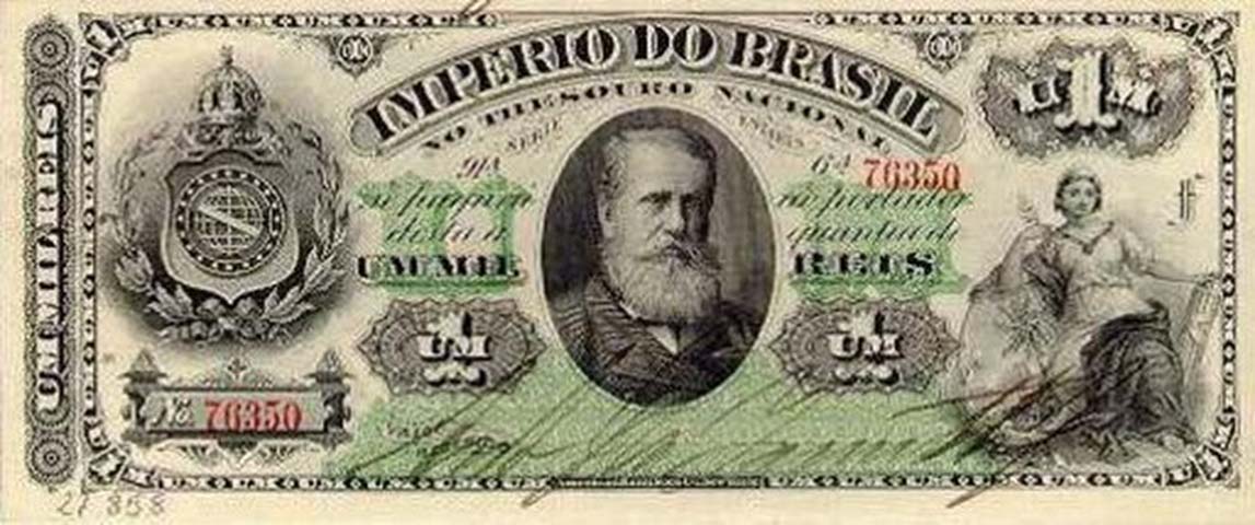 O uso da palavra “real” como unidade monetária deriva de realeza, exatamente por conta do período monárquico ao qual o Brasil foi submetido. Antes disso a moeda era apenas chamada de “dinheiro”.