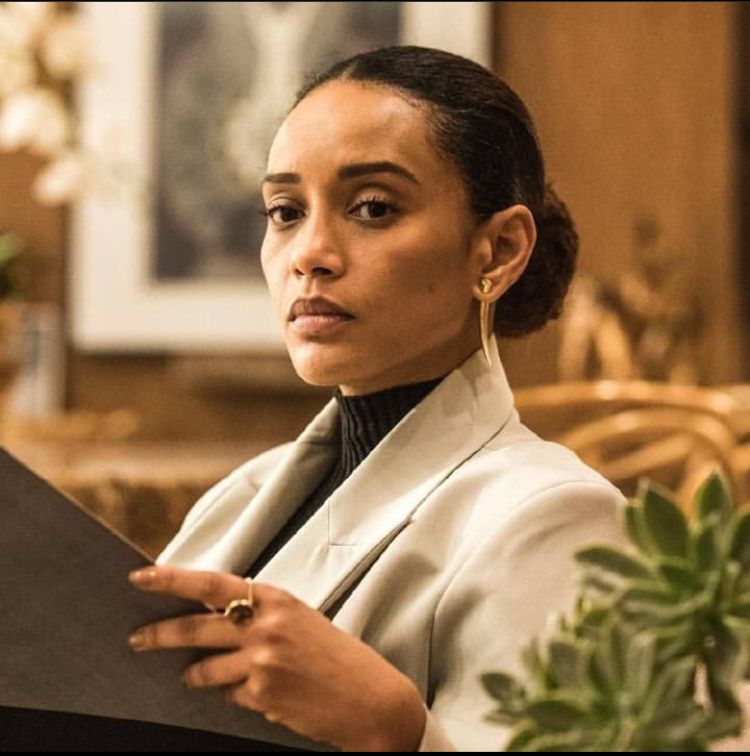 Taís Araújo nao gostou de atuar na telenovela “Viver a Vida” (2010). Ela revelou que não era fã da sua personagem Maria Helena: “Foi um fracasso. Depois dela, virei outra atriz”.