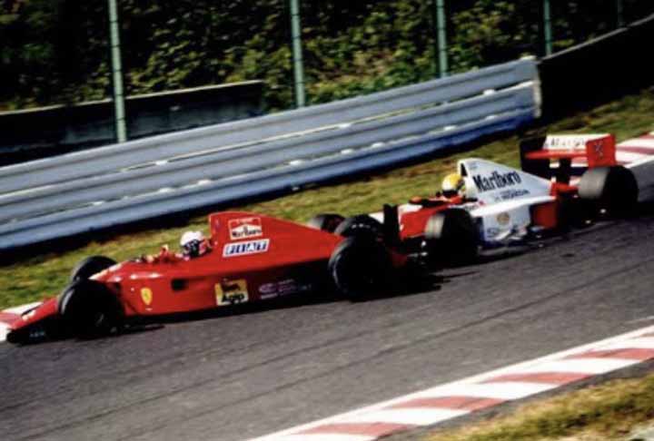 Em 1990, Senna estava à frente de Prost, que agora era piloto da Ferrari, no campeonato de pilotos. No Japão, o francês levou a melhor entre os dois, mas ao completar a primeira curva, o brasileiro se recusou a recolher o carro para dar espaço e colidiu de lado e ficou com o título.