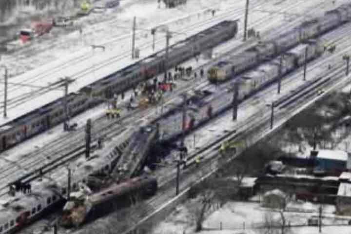 Além disso, a forte nevasca que ocorria na região naquele dia agravou as condições de visibilidade e o trabalho de resgate. Relembre agora outros acidentes ferroviários que ficaram marcados na história!