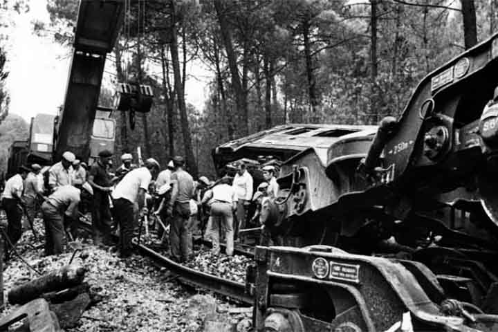Desastre de Awash (Etiópia, 1985): O descarrilamento de um trem lotado em uma curva levou à morte de cerca de 428 pessoas e mais de 500 feridos.