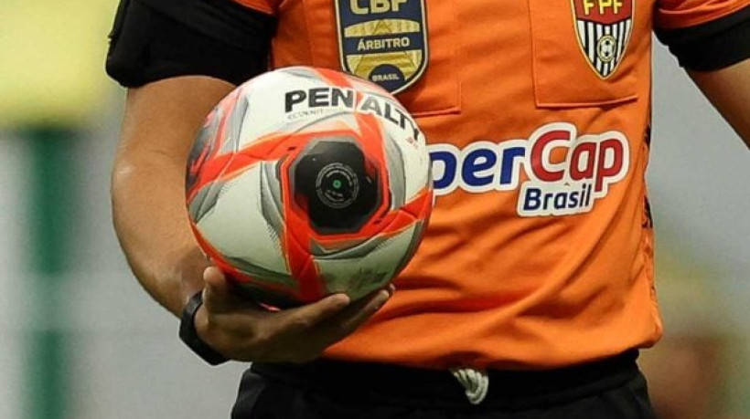 Penalty alegou que irá consultar os atletas para entender qual o principal ponto das críticas, que foram encabeçadas pelo craque