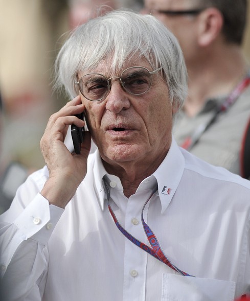 Recentemente, o ex-presidente da Fórmula 1, Bernie Ecclestone, disse que Hamilton não terá sucesso na Ferrari, alegando que o piloto perdeu a motivação.