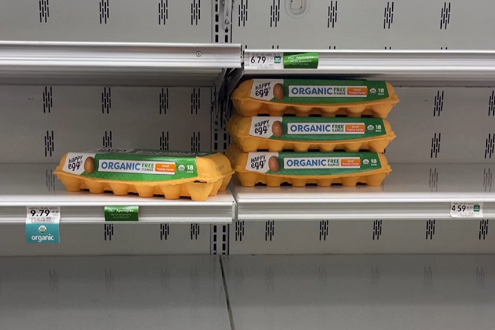 Consumidores têm relatado dificuldades para encontrar o produto, com vídeos sobre a situação viralizando nas redes sociais.