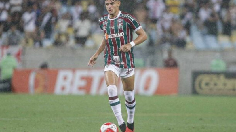 Jogador resolve as questões burocráticas e viaja para os Estados Unidos para assinar contrato de empréstimo, com opção de compra