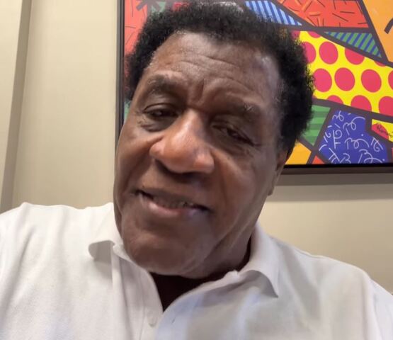 Tony Tornado - 94 anos - Nascido em 26/5/1930, começou a carreira como Tony Checker e chegou a atuar nos EUA. Ainda é atuante e esteve no elenco da novela Amor Perfeito, da Globo, como o Frei Tomé, em 2023. 