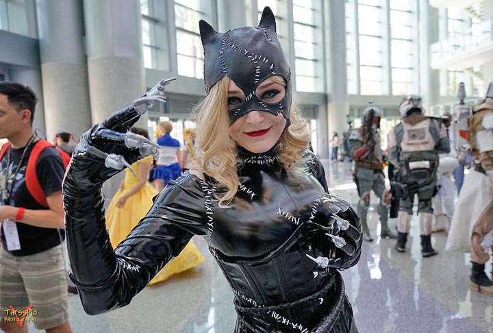 Vai ver seu personagem favorito e pretende ir ao parque fantasiado para homenageá-lo? Saiba que isso também é proibido pela Disney. 