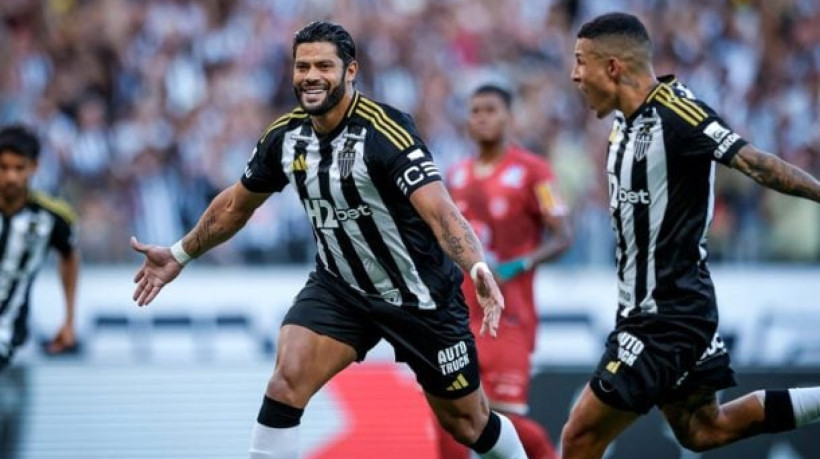 Atacante marca duas vezes em vitória do Atlético por 2 a 0 no Mineirão, e Galo pode até perder por um gol de diferença na partida de volta