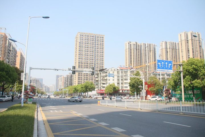 A capital da província é Changsha, um centro político, econômico e cultural com uma história que remonta a mais de 3.000 anos.