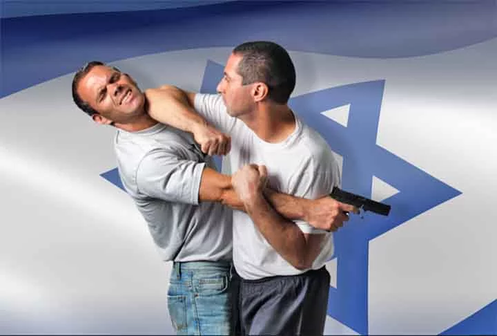 Krav Maga- Criada nas décadas de 1930 e 1940 por Imi Lichtenfeld, em Israel, tem abordagem prática e direta, com movimentos que envolvem golpes em pontos vitais do corpo, chutes, joelhadas, cotoveladas, técnicas de estrangulamento e defesa contra armas.