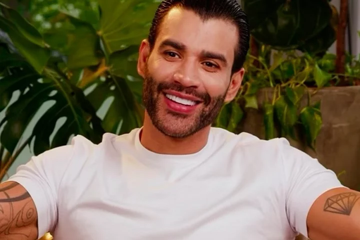 Recentemente, a cachaça foi bastante comentada por causa da declaração do cantor Gusttavo Lima de que pretende se candidatar a presidente do Brasil. E que, se for eleito, vai criar a Bolsa Cachaça. “Quem votar em mim vai ganhar seis anos de cachaça para beber todo mês”, disse o cantor aos fãs durante um show.