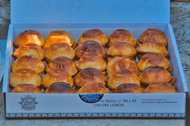 Nessa época, Belém e Lisboa eram duas localidades distintas com acesso assegurado por barcos a vapor. A presença do Mosteiro dos Jerônimos e da Torre de Belém atraíam inúmeros turistas que contribuíram para difundir os pastéis de Belém.