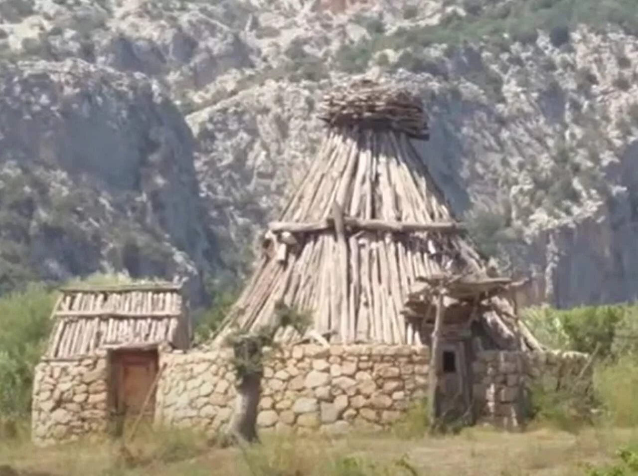 Este parque é um dos maiores e mais importantes da Sardenha, repleto de biodiversidade, e oferece a oportunidade de explorar aldeias tradicionais sardenhas.