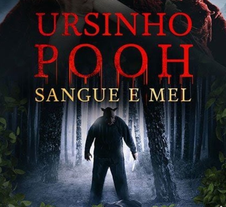 Ursinho Pooh: Sangue e Mel
Dirigido por Rhys Frake-Waterfield e estrelado por Nikolai Leon e Craig David Dowsett, essa versão sombria do clássico infantil transforma Pooh e Leitão em figuras violentas após serem abandonados por Christopher Robin. Com um toque de terror e suspense, o filme reinventa a história de forma macabra e assustadora.