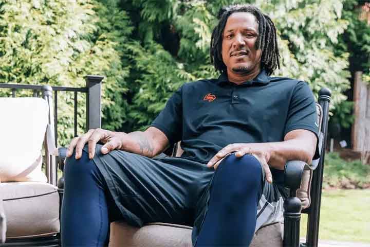 Ele também escreveu um livro sobre sua experiência e usou sua plataforma para inspirar aqueles que enfrentam a doença a manter um estilo de vida saudável.