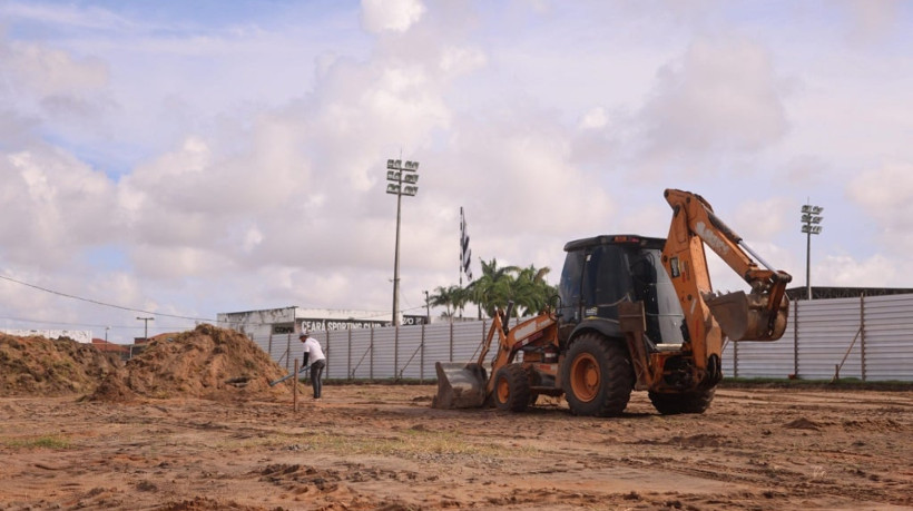 Desde o fim da temporada de 2024, o campo de jogo do Ceará passa por reformas 