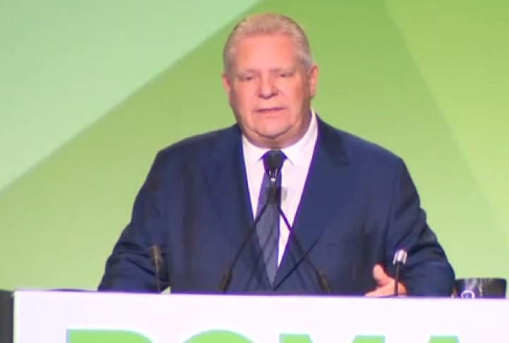 O primeiro-ministro de Ontario, Doug Ford, comentou sobre o acidente em uma rede social: Estou aliviado por não haver mortos após o incidente.