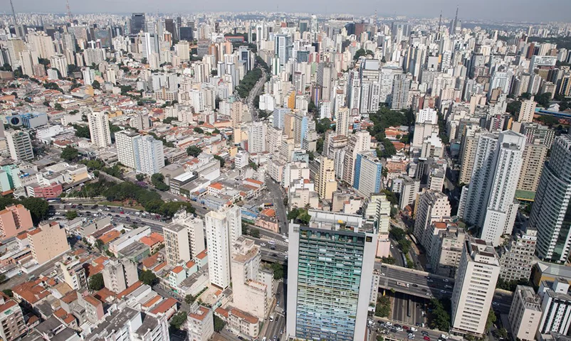 A cidade de São Paulo é a mais cara entre as capitais brasileiras para o  aluguel, de acordo com dados divulgados pelo FipeZAP, que traz o índice de preços de imóveis residenciais e comerciais no país. 
