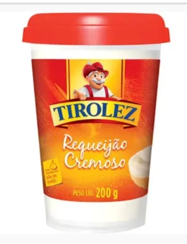 Tirolez- O requeijão possui uma consistência mais sólida do que cremosa, parecida com a textura da maionese. O gosto é suave, podendo ter uma maior semelhança com o creme de leite, e o nível de sal está adequado.