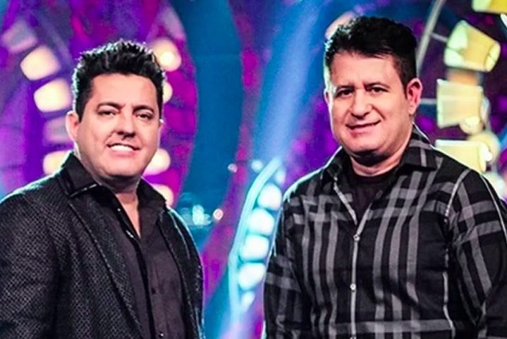 Bruno nasceu em Goiânia, capital de Goiás, em 22 de abril de 1969, enquanto Marrone nasceu em Buriti Alegre, Goiás, em 9 de novembro de 1964.