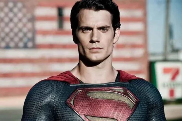 Depois de atuar em dois filmes mal avaliados pela crítica — Imortais (2011) e Fuga Implacável (2012) — a carreira de Cavill deu seu maior salto em 2013, com Homem de Aço.