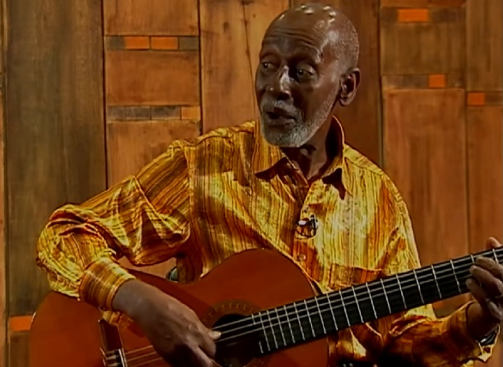 Uma de suas composições mais conhecidas é Agoniza Mas Não Morre, gravada por Beth Carvalho em 1978.