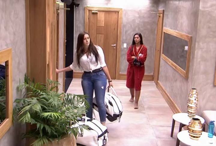 Em 8 de março de 2015, a dentista Tamires Peloso desistiu do BBB. Ela alegou sentir saudades da família. Além disso, ela deu um selinho em Rafael, que estava namorando a recém eliminada Talita. 