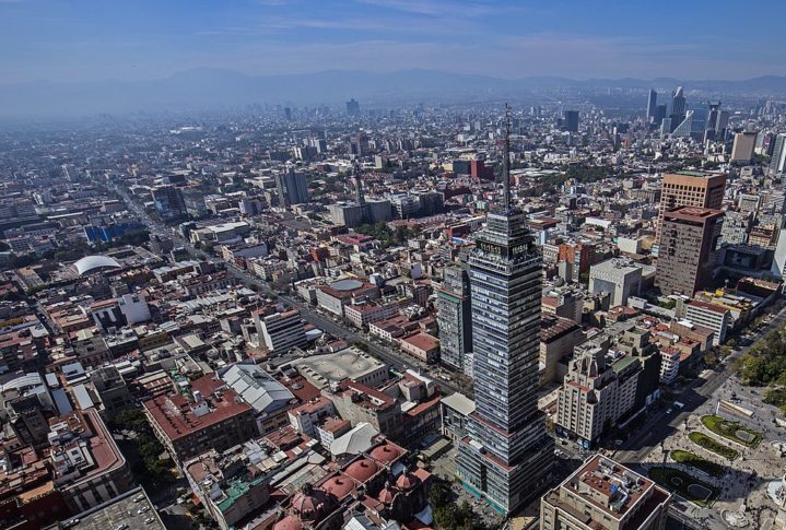 O país tem 127,5 milhões de habitantes, o segundo mais populoso da América Latina, atrás apenas do Brasil (que em 215 milhões). 