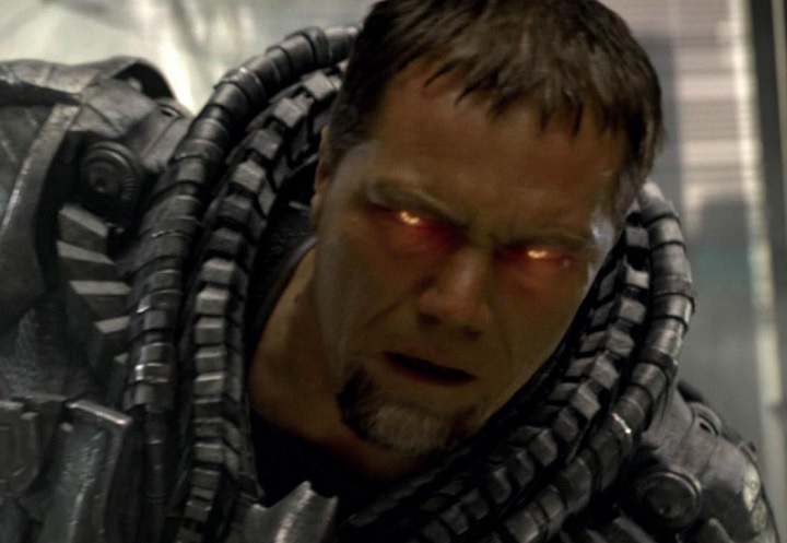 Já em O Homem de Aço (2013), dirigido por Zack Snyder, Michael Shannon foi quem encarnou o poderoso vilão.