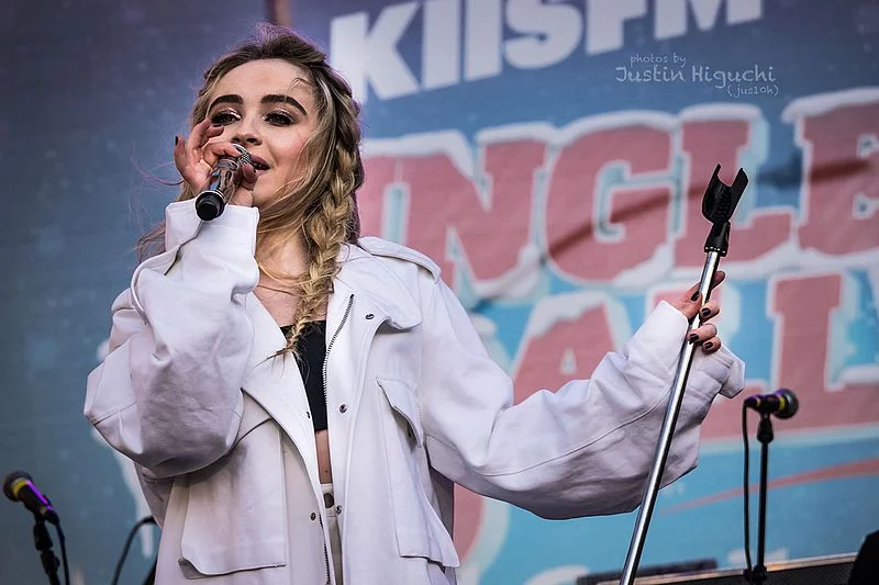 A cantora americana Sabrina Carpenter (foto) ficou na segunda colocação. O top 5 dos mais pesquisados no Reino Unido tem ainda One Direction, Dave Grohl e Raye.


