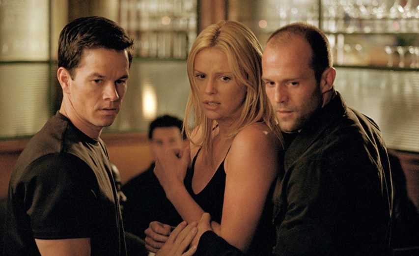 5. Uma Saída de Mestre: Ainda como coadjuvante, Statham divide a cena com Mark Wahlberg e Charlize Theron, a quem reencontraria na franquia Velozes e Furiosos, nessa refilmagem de 2003 do clássico Um Golpe à Italiana. Perseguições de carro em Roma são o grande atrativo de um filme bem divertido.