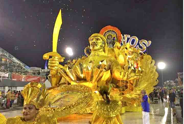 Como no Rio de Janeiro e em São Paulo, Manaus tem forte tradição no desfile de escolas de samba.