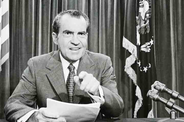 A apuração mostrou que a campanha à reeleição de Nixon alimentou um “caixa dois” destinado a abastecer um esquema de espionagem contra os democratas com fins eleitorais. 
