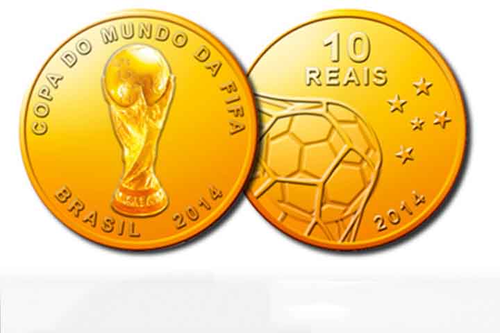 2014: Foram feitos diversos modelos de moedas comemorativas da Copa do Mundo da FIFA Brasil 2014. Essa, de R$ 10, teve 5 mil unidades fabricadas.