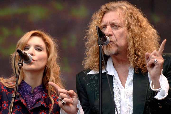 “Essa situação está muito longe do que qualquer um de nós sonhou quando entramos nesse maravilhoso mundo da música. Não podemos ficar parados vendo isso acontecer”, afirmou Plant em suas redes sociais. 
