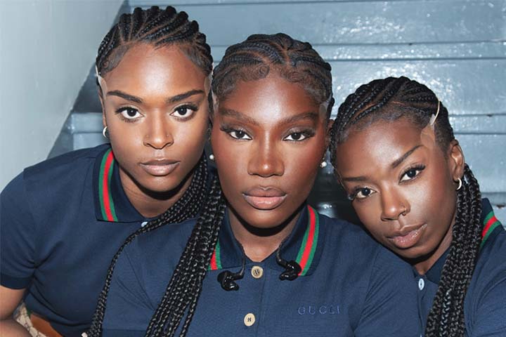 O nome “Doechii” surgiu quando tinha apenas 11 anos. “Jaylah poderia sofrer bullying, mas Doechii não. Tinha uma atitude diferente, declarou em entrevista para explicar a persona artística que criou com apenas 11 anos de idade.
