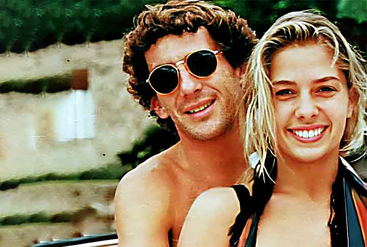 Outra imagem famosa, com Senna e Galisteu flagrados em um jet ski, também teve substituição de namoradas. Essas “interferências na realidade” revoltaram fãs. Nunca vão conseguir apagar a história de Senna e Galisteu, escreveu um perfil.
