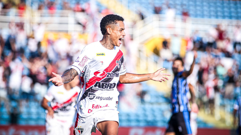 Allanzinho, destaque do Ferroviário em 2024: 7 gols e 4 assistências