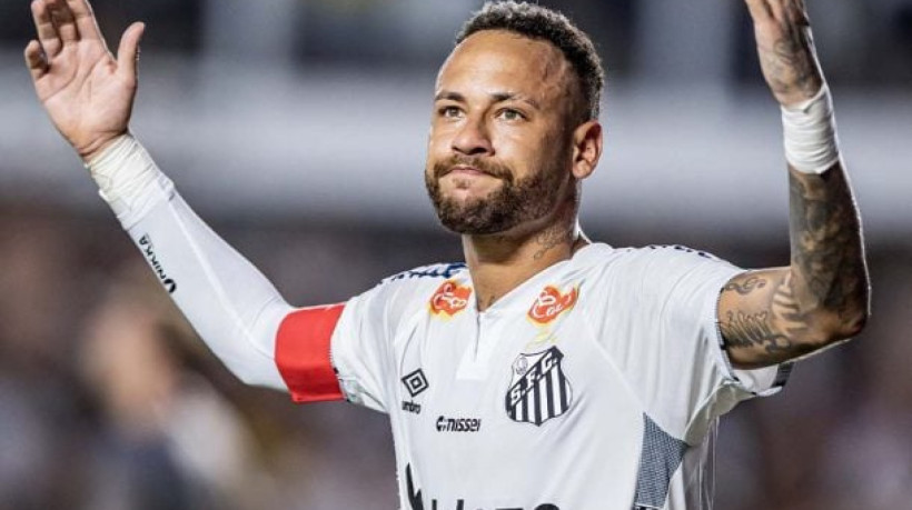 Equipes se enfrentam neste domingo (23), com a Inter lutando pela permanência na primeira divisão e o Santos, pela classificação