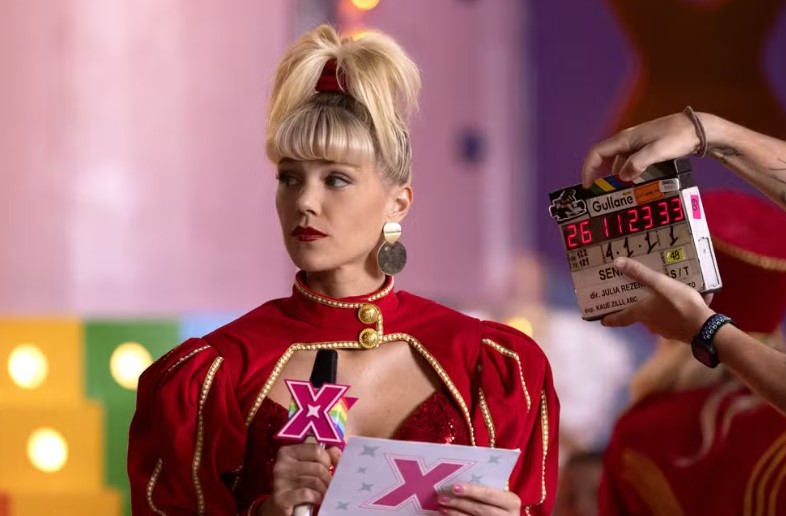 O romance entre Senna e Xu xa se estende por um episódio inteiro da série, o que para os fãs deixou explícita a diferença de tratamento.
